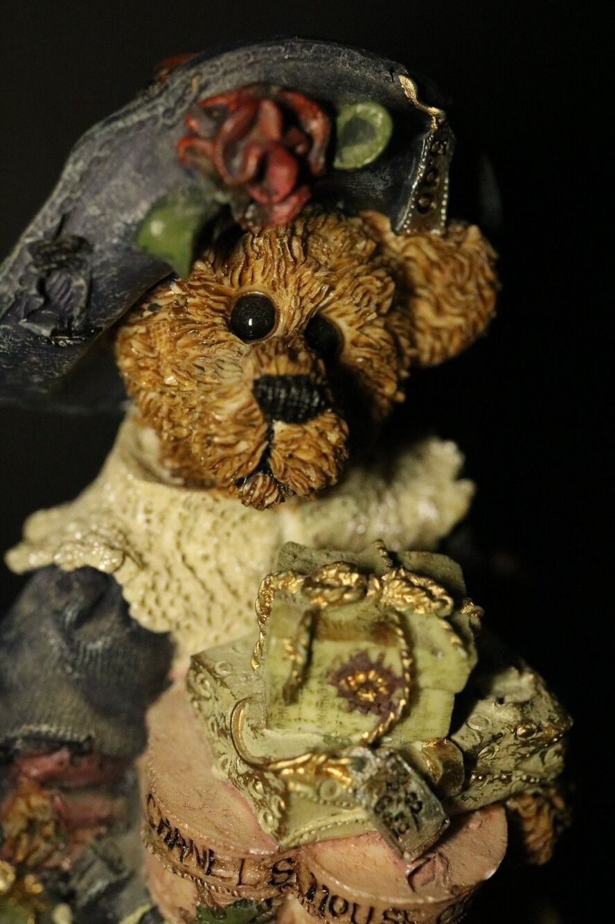 Boyds Bears and Friends, "Grace and Jonathan ... Born to Shop"